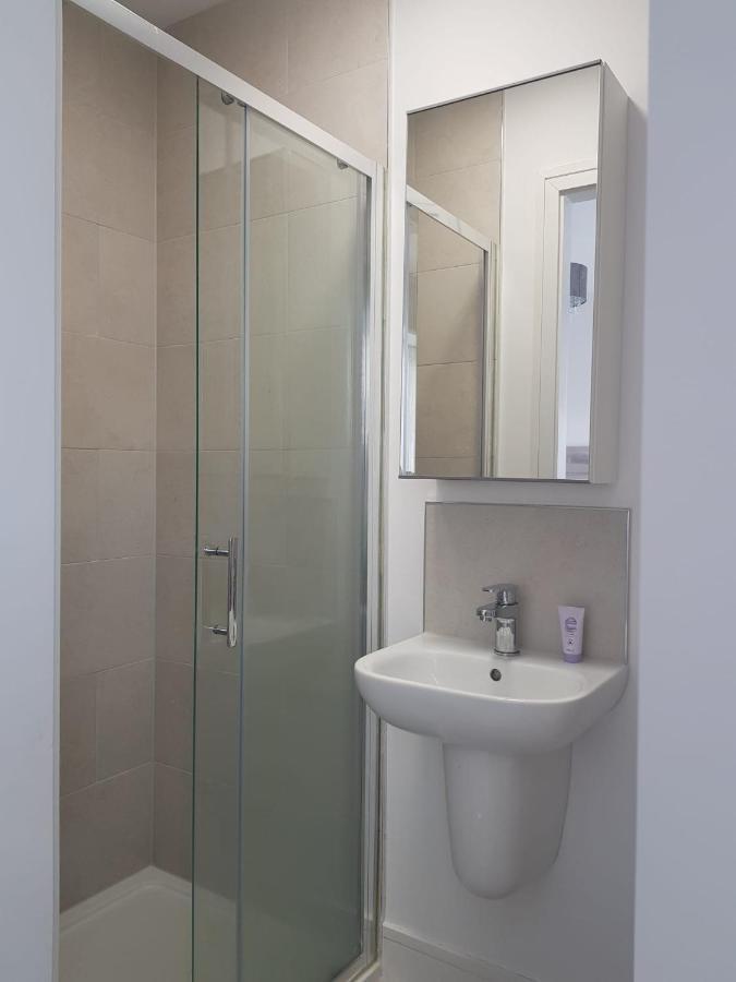 Barnoaks House - Private Room Ensuite Bathroom Homestay Dublino Esterno foto