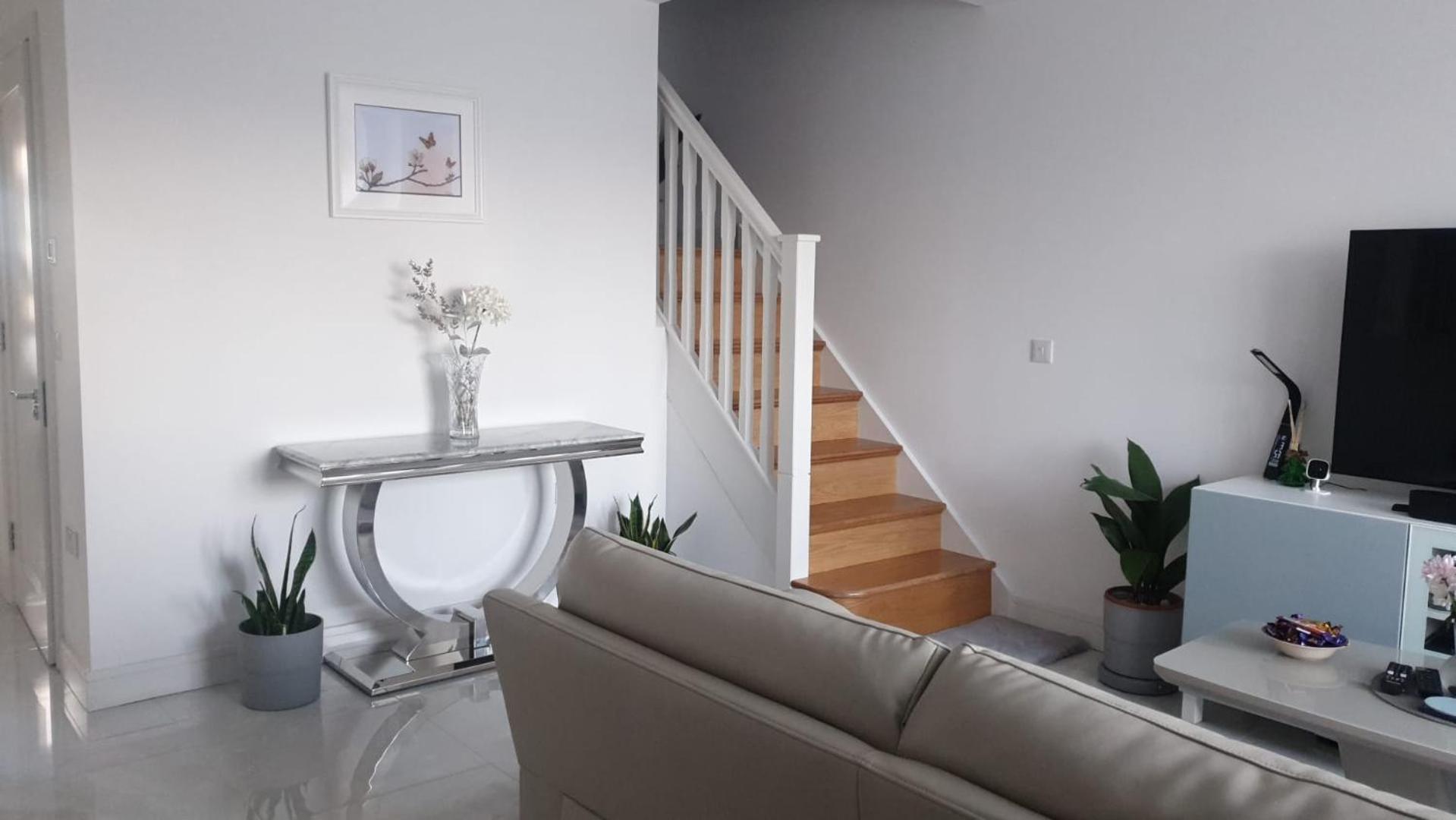 Barnoaks House - Private Room Ensuite Bathroom Homestay Dublino Esterno foto
